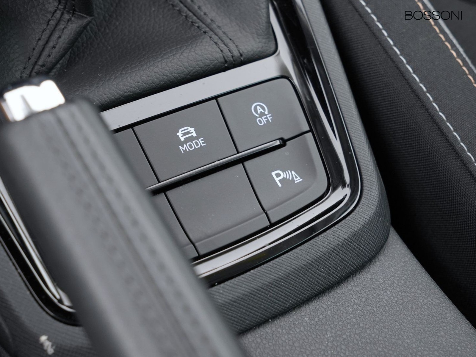 23 - Skoda Kamiq 1.0 tsi 115cv black dots dsg