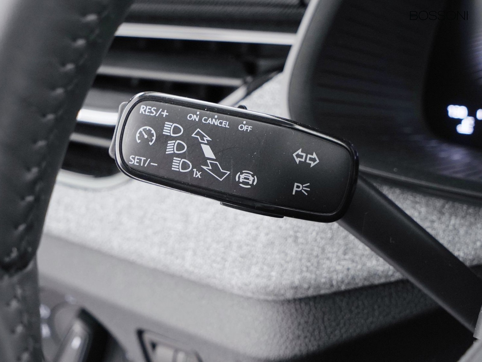 28 - Skoda Kamiq 1.0 tsi 115cv black dots dsg