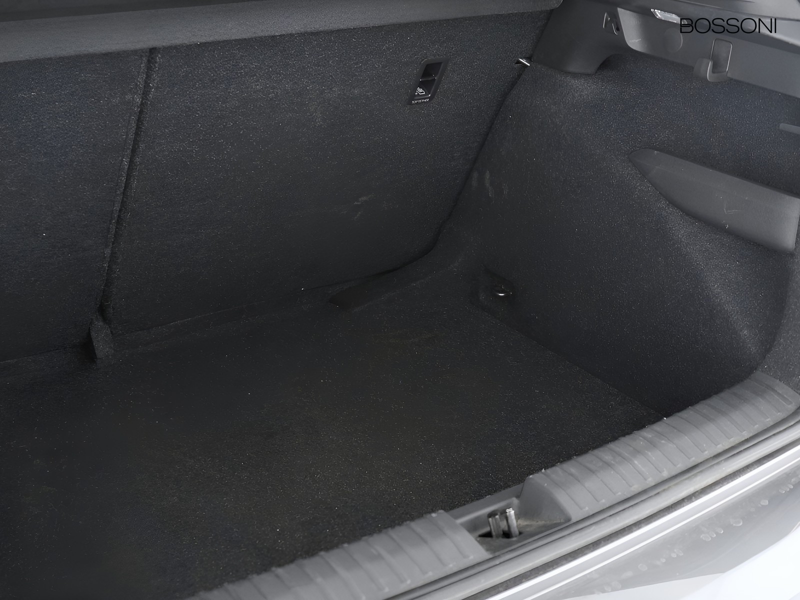 10 - Skoda Kamiq 1.0 tsi 115cv black dots dsg