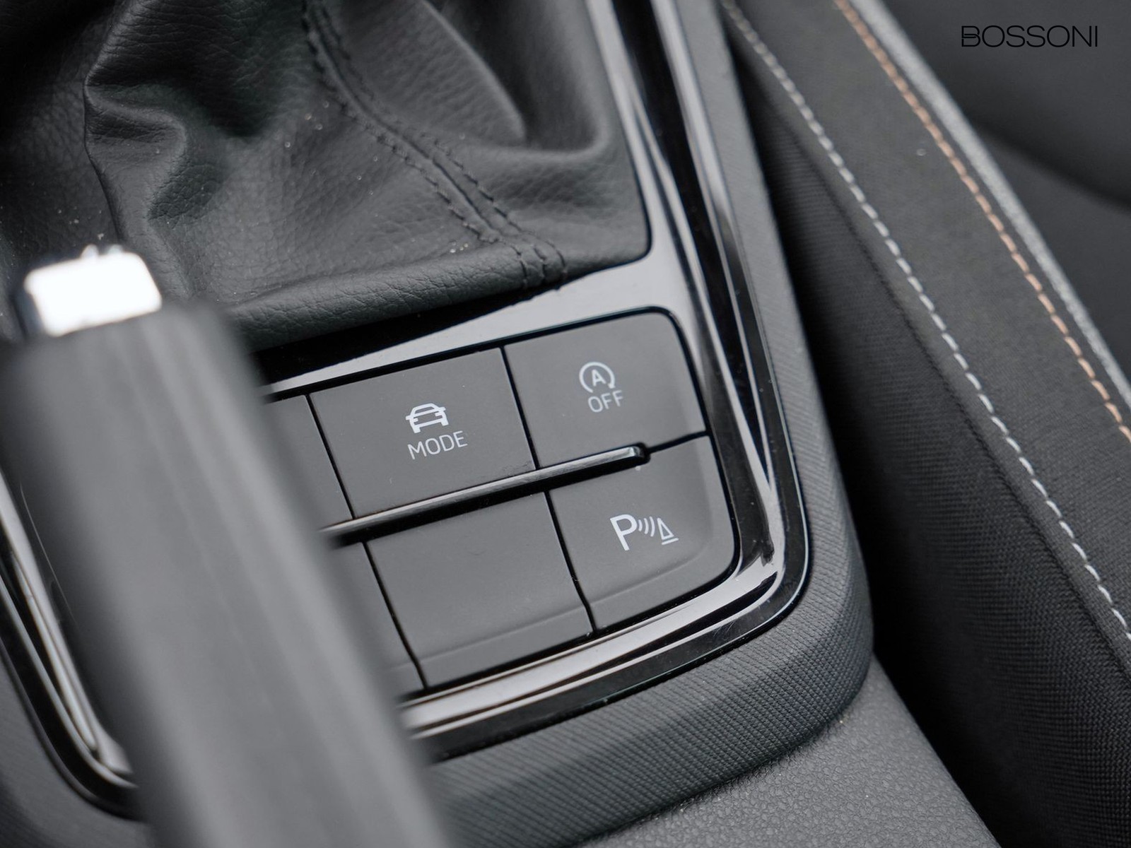 23 - Skoda Kamiq 1.0 tsi 115cv black dots dsg