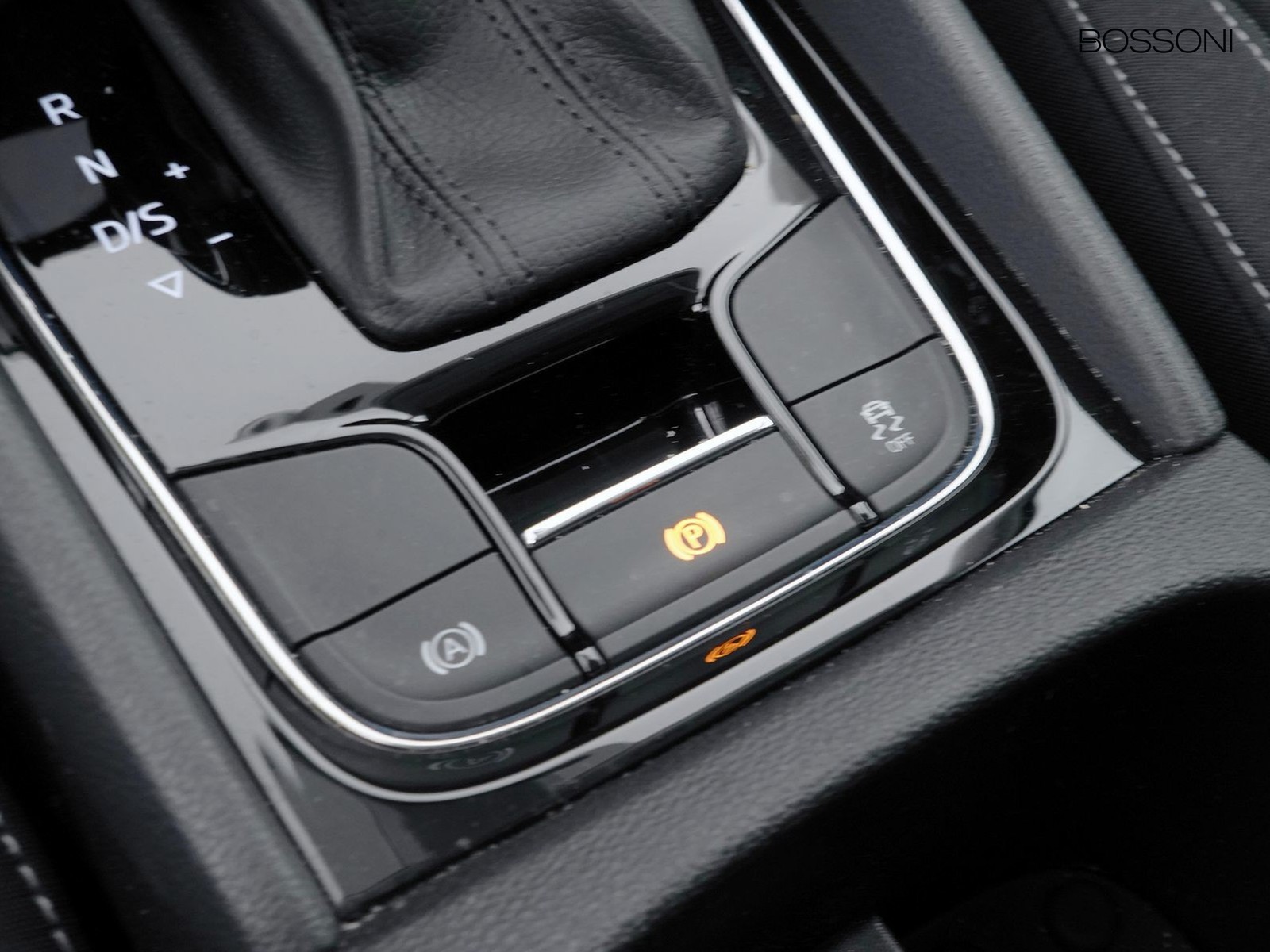 23 - Skoda Karoq 2.0 tdi evo scr 150cv executive dsg