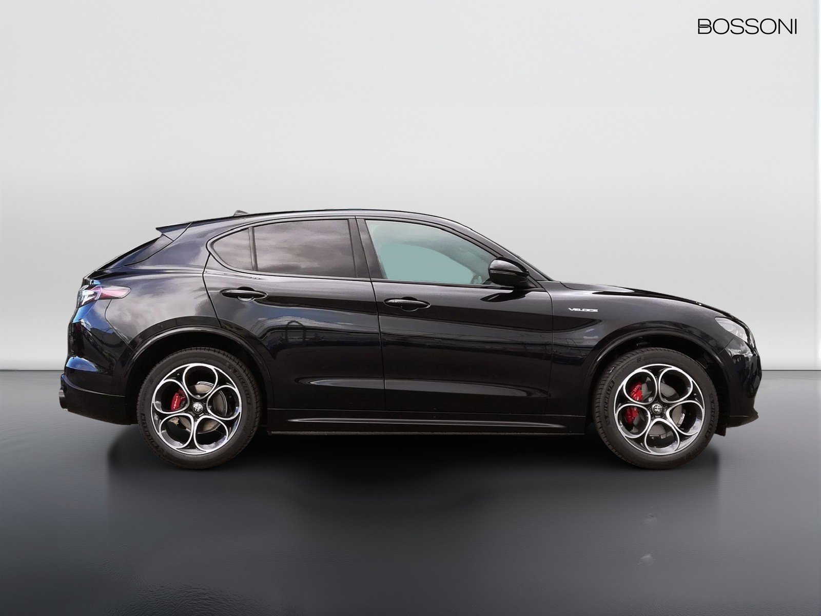 4 - Alfa Romeo Stelvio 2.2 turbo 210cv veloce q4 at8