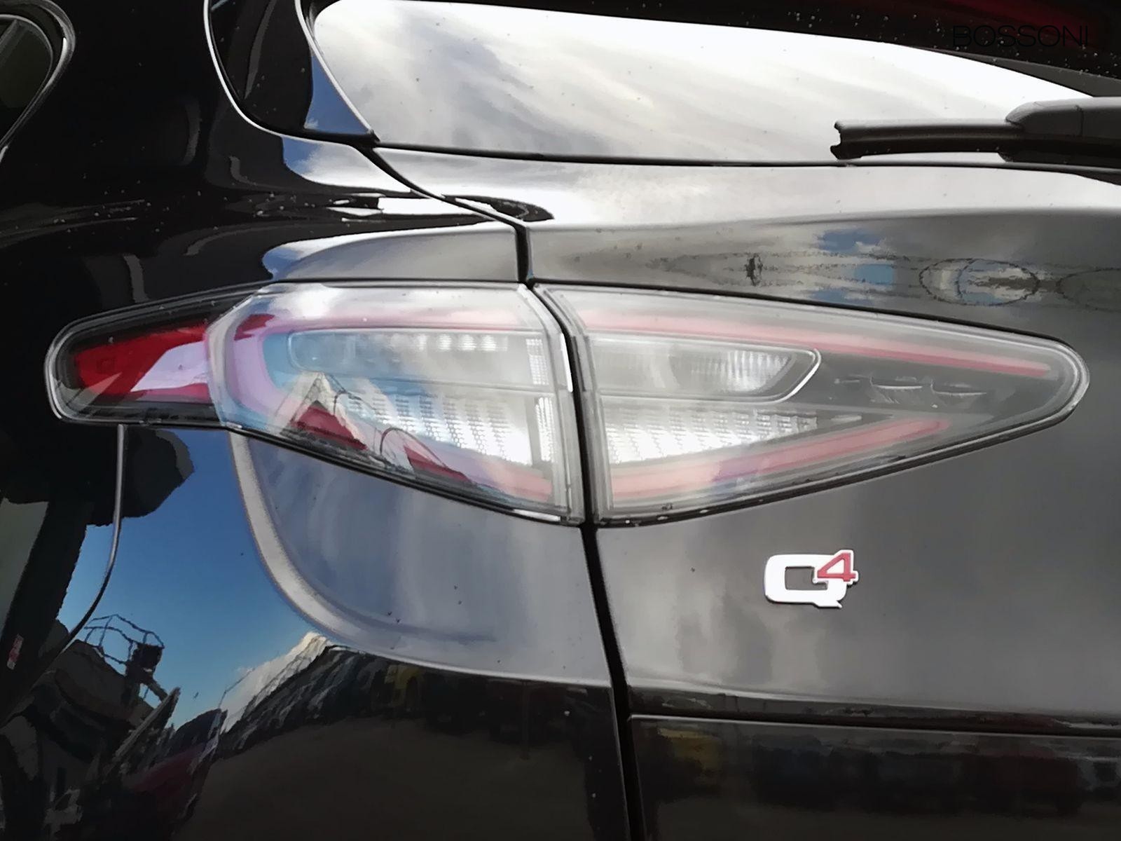 15 - Alfa Romeo Stelvio 2.2 turbo 210cv veloce q4 at8