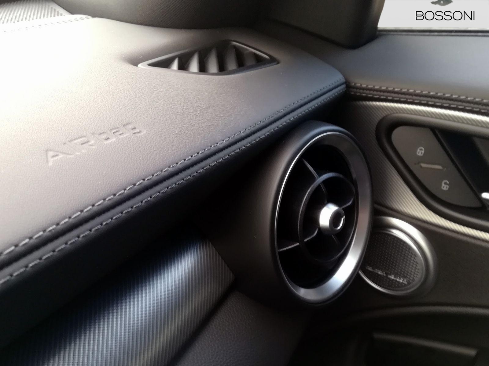 21 - Alfa Romeo Stelvio 2.2 turbo 210cv veloce q4 at8