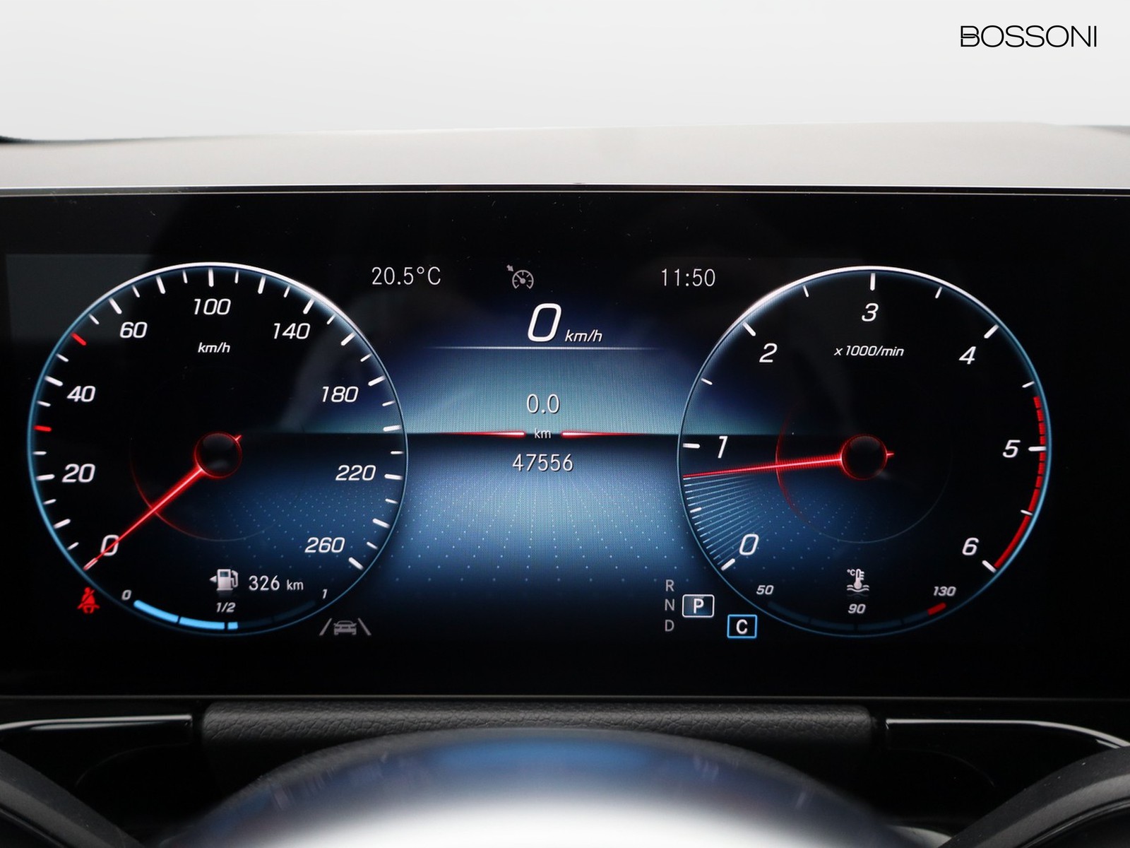 9 - Mercedes GLA 200 d premium 4matic 8g-dct