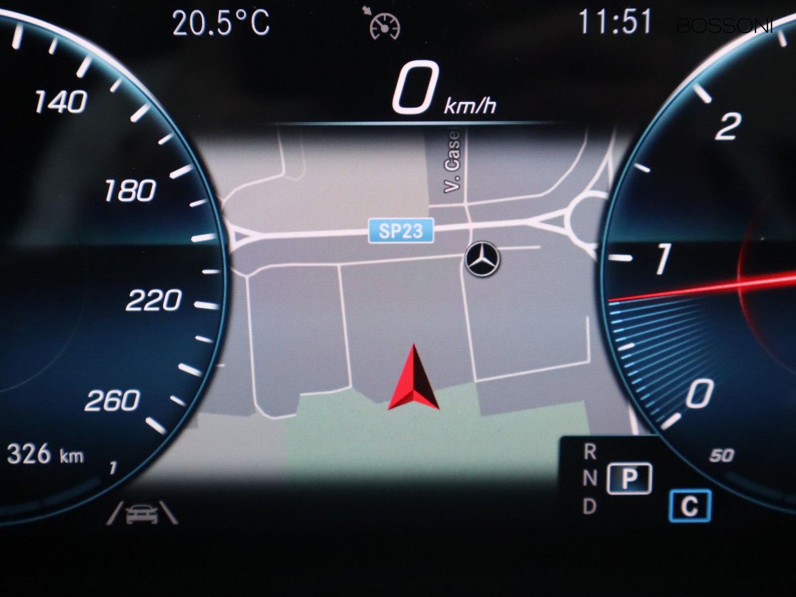 15 - Mercedes GLA 200 d premium 4matic 8g-dct