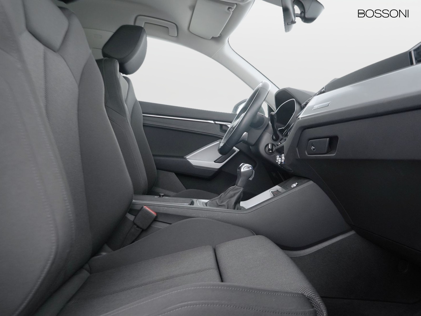 16 - Audi Q3 sportback 35 2.0 tdi s line edition s tronic