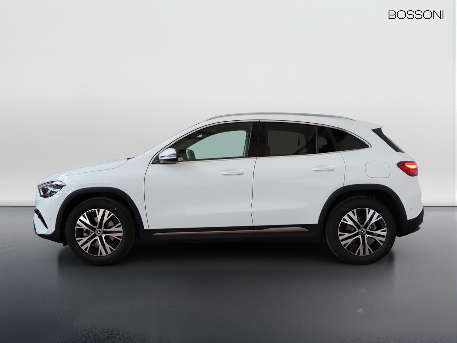 3 - Mercedes GLA 200 d progressive extra 8g-dct