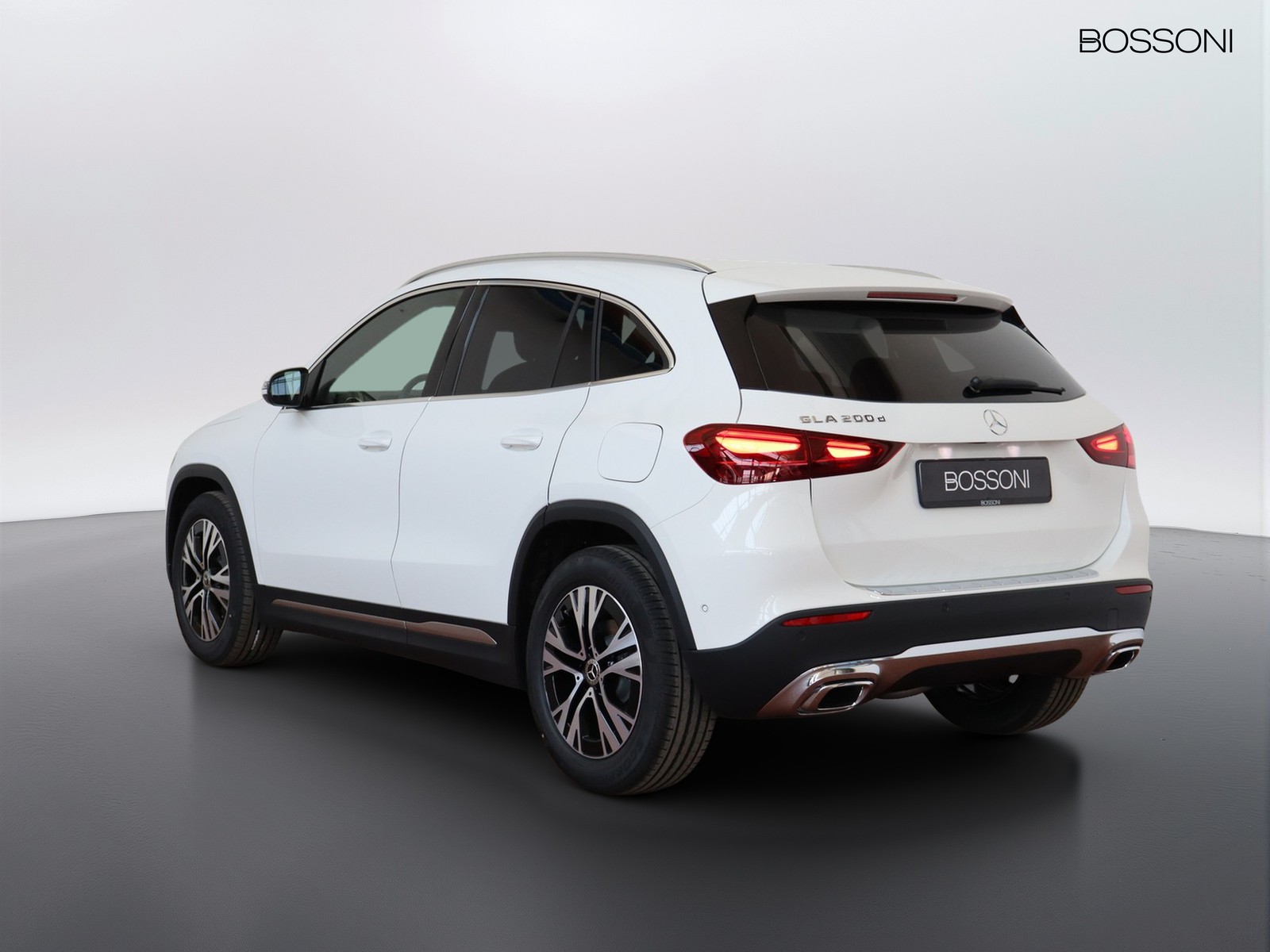 5 - Mercedes GLA 200 d progressive extra 8g-dct