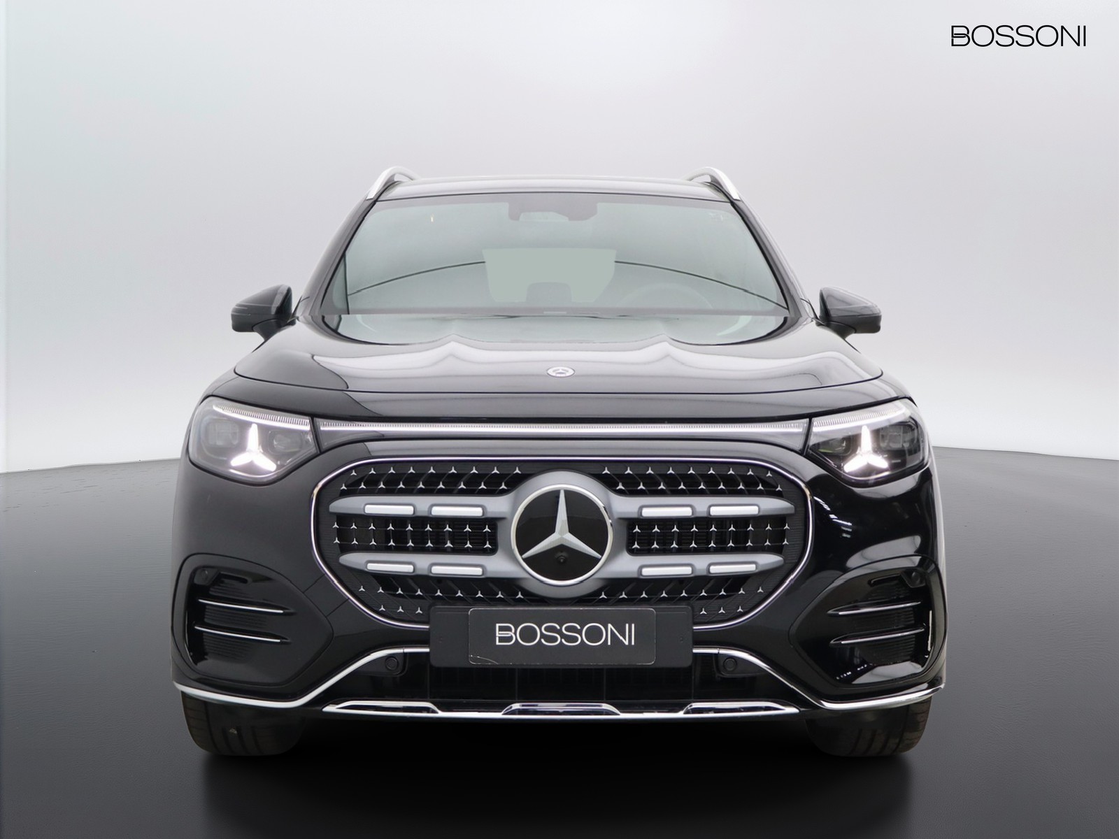 2 - Mercedes GLB 200 advanced plus 4matic 8g-edct