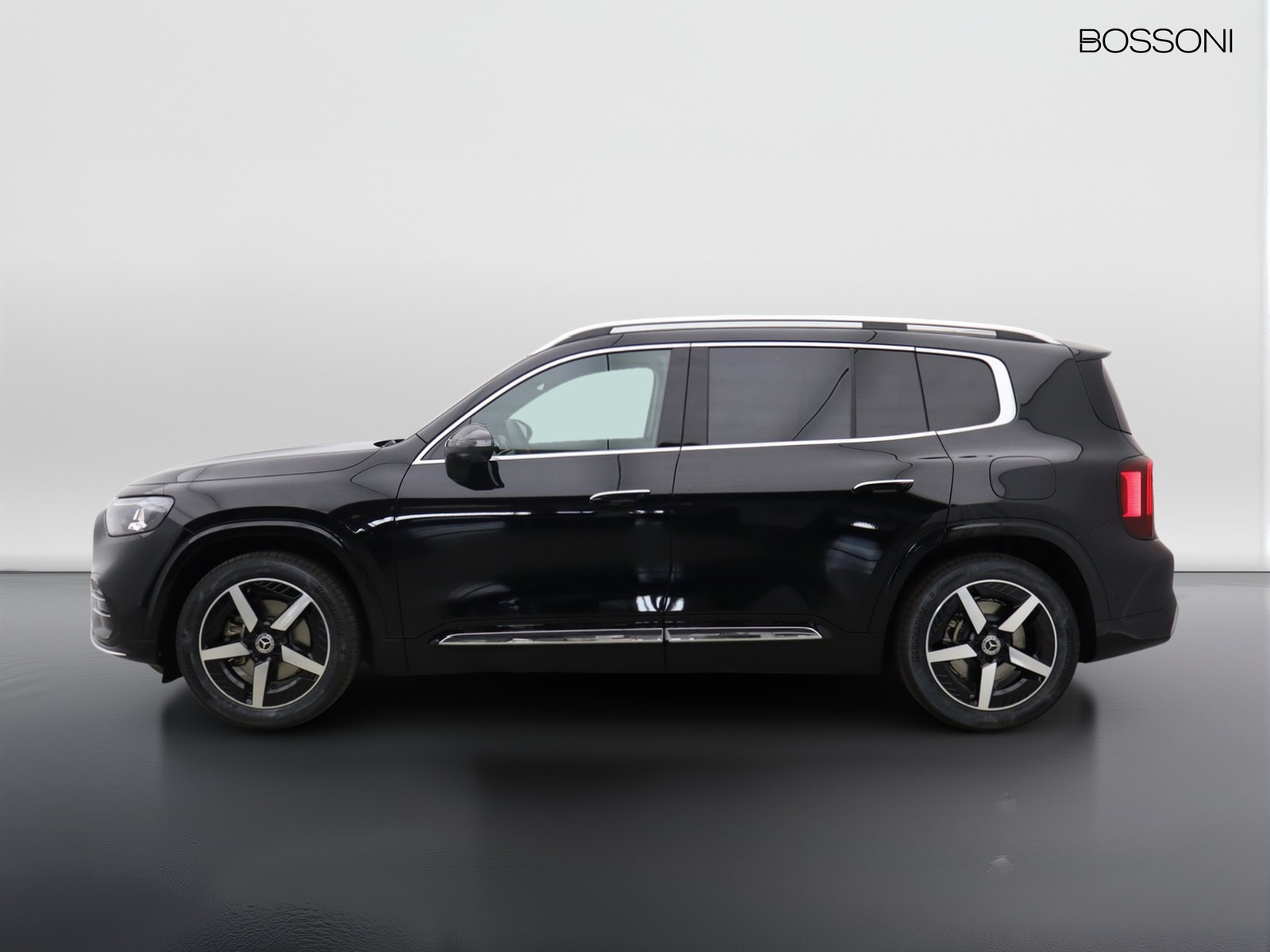 3 - Mercedes GLB 200 advanced plus 4matic 8g-edct