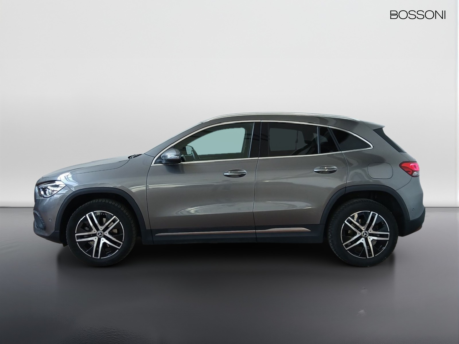 3 - Mercedes GLA 200 d sport plus 8g-dct