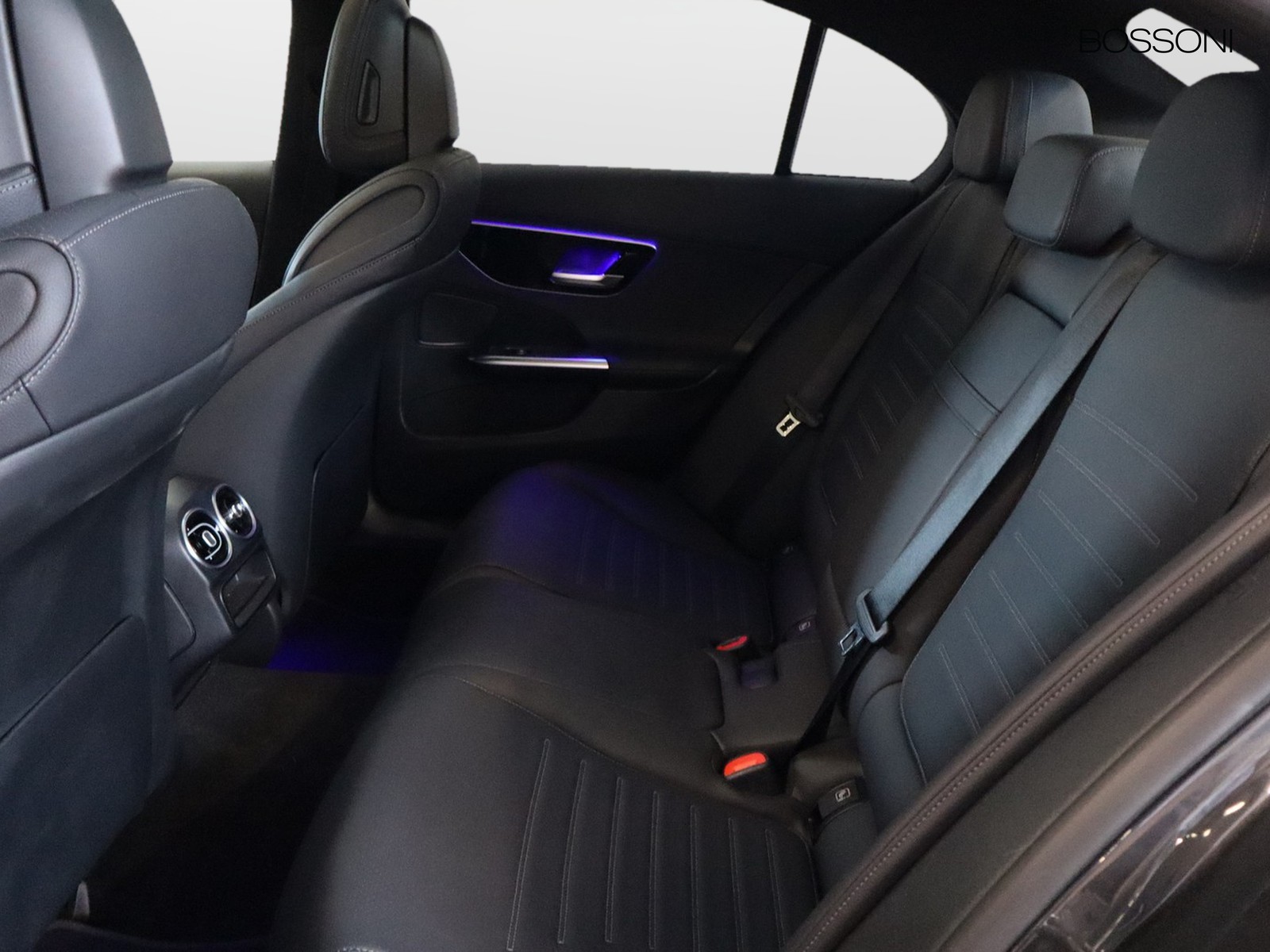 8 - Mercedes Classe C berlina 200 d mild hybrid amg line advanced 9g-tronic