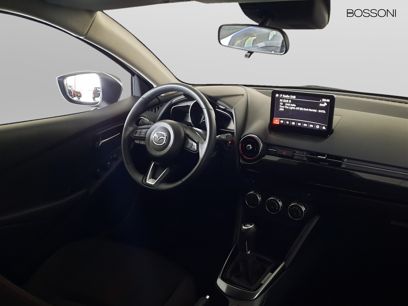 5 - Mazda 2 1.5 e-skyactiv g m hybrid 90cv homura