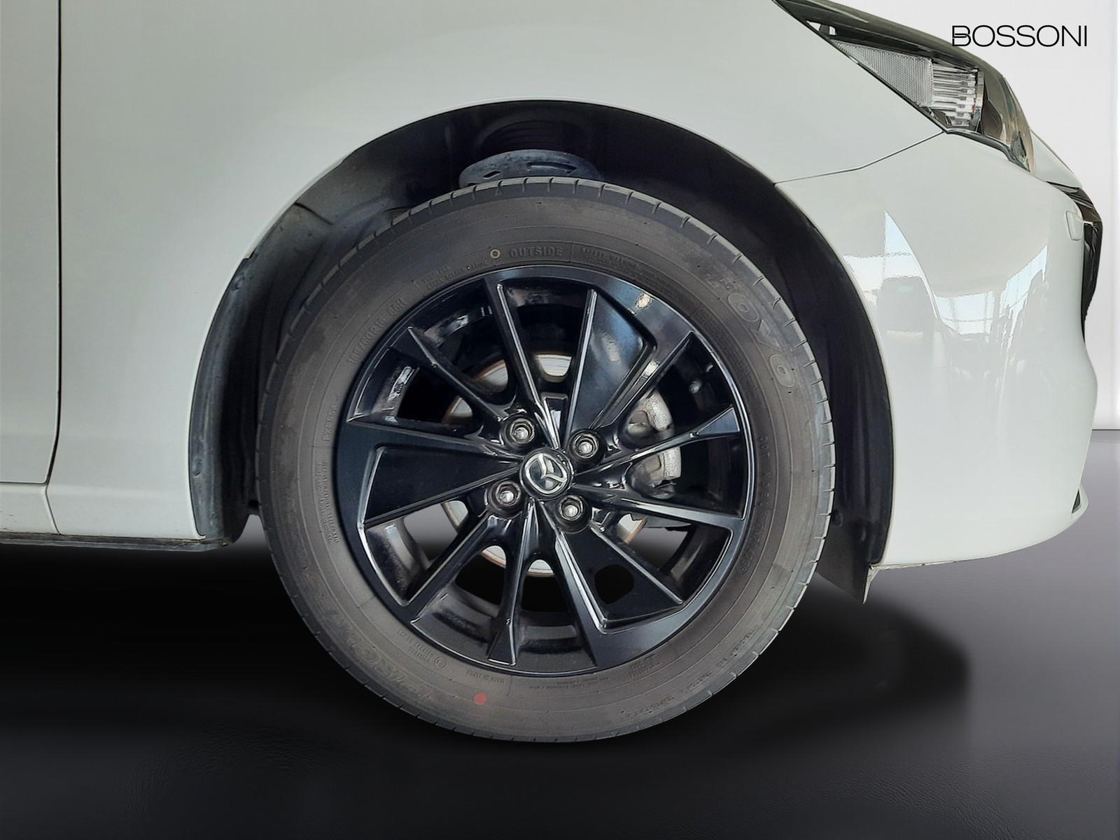 21 - Mazda 2 1.5 e-skyactiv g m hybrid 90cv homura