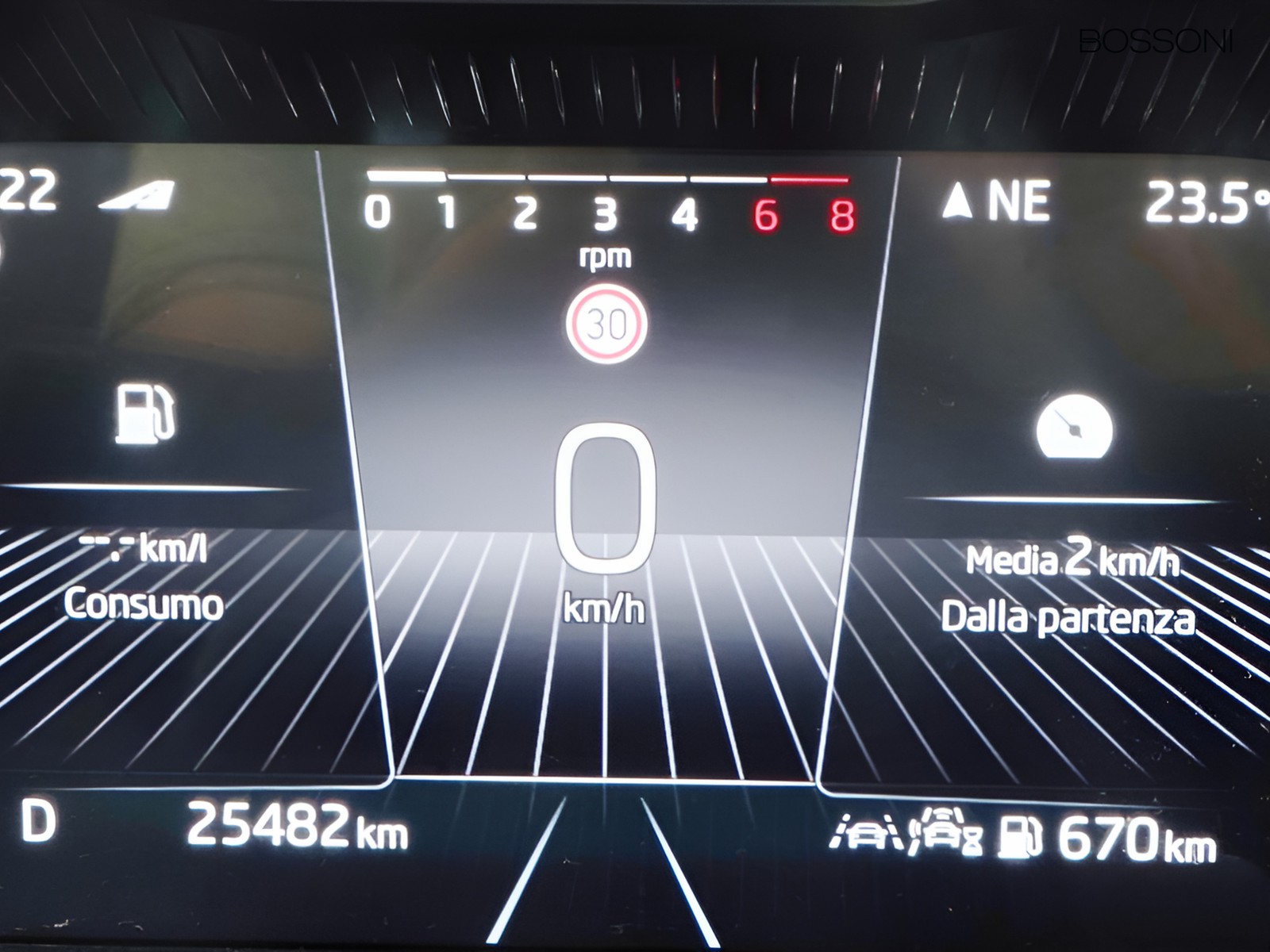 32 - Skoda Kamiq 1.0 tsi 115cv black dots dsg