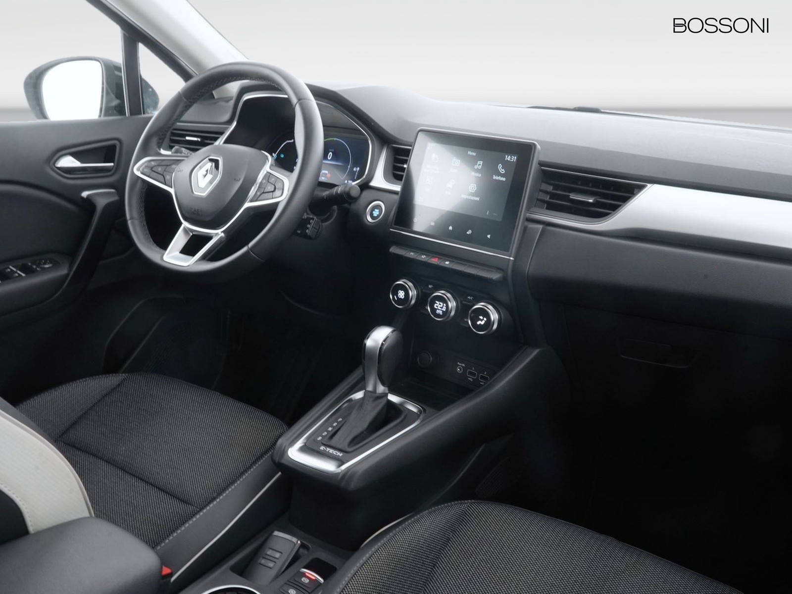 6 - Renault Captur 1.6 e-tech hybrid intens auto 145cv