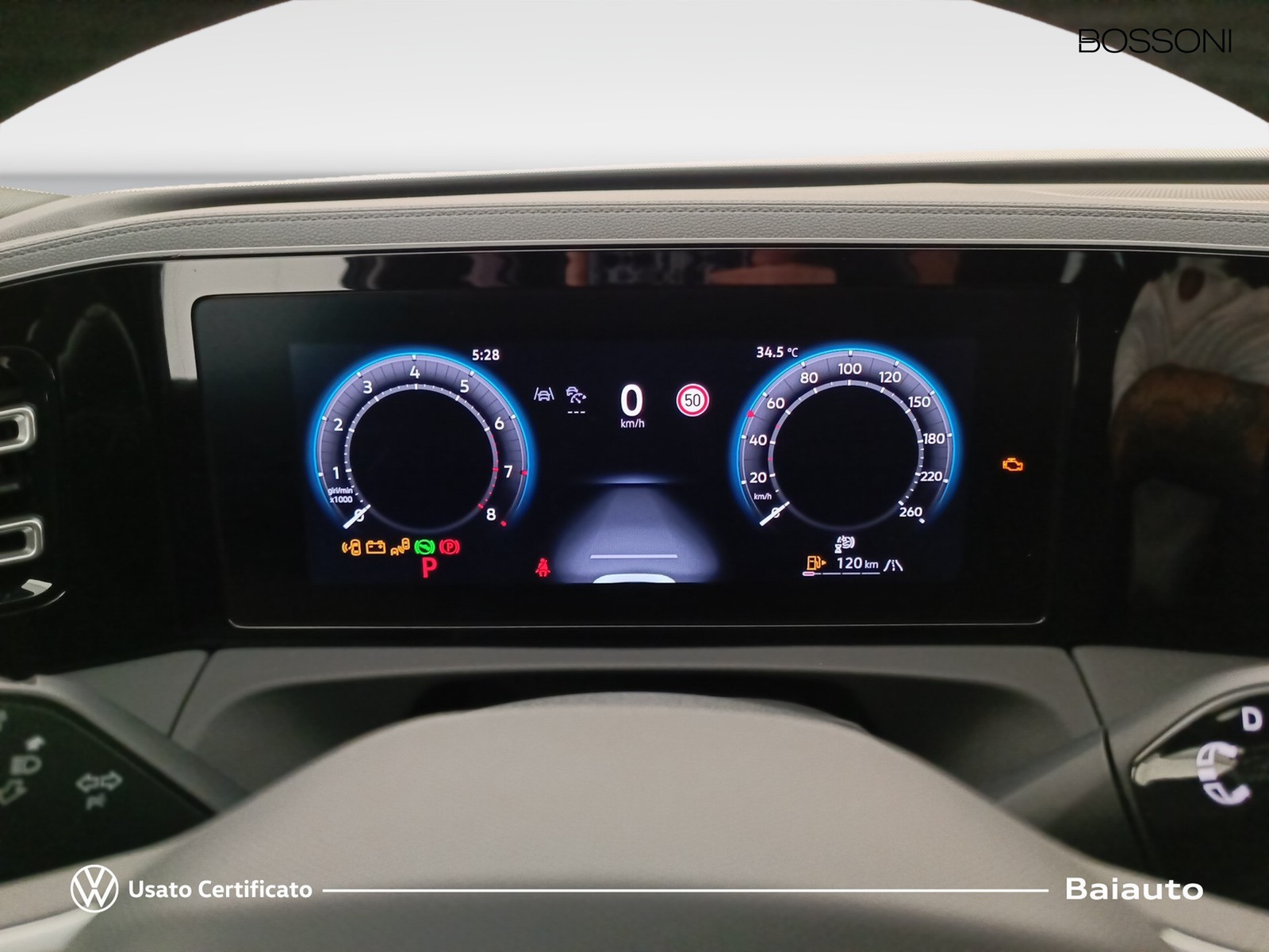 9 - Volkswagen Tiguan 1.5 etsi act 150cv r-line dsg