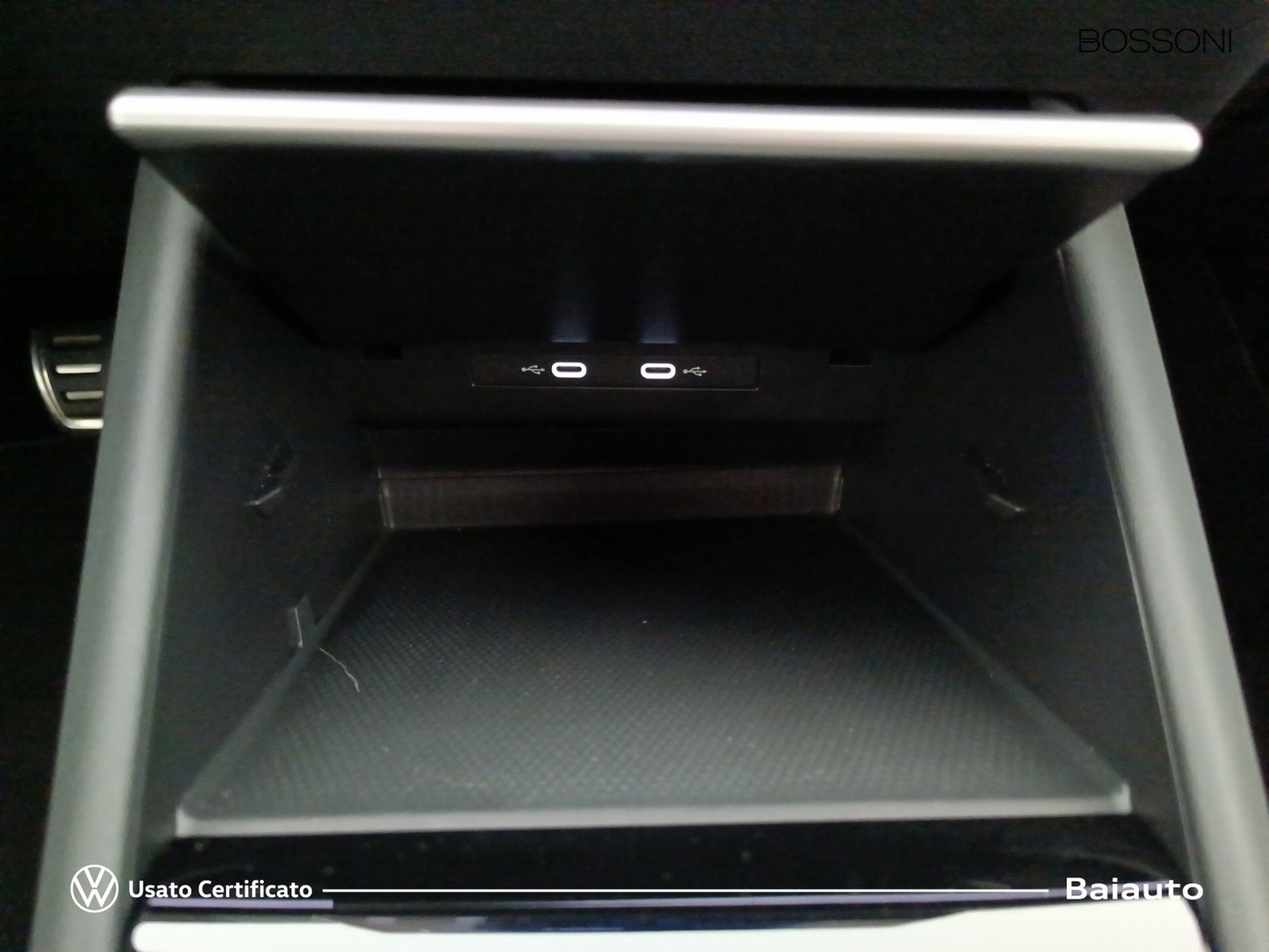 12 - Volkswagen Tiguan 1.5 etsi act 150cv r-line dsg
