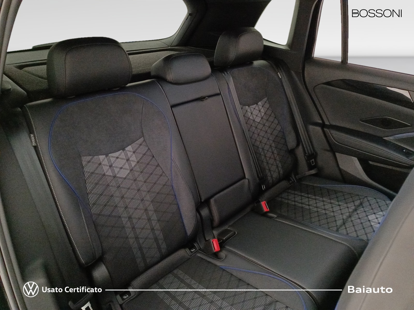 21 - Volkswagen Tiguan 1.5 etsi act 150cv r-line dsg