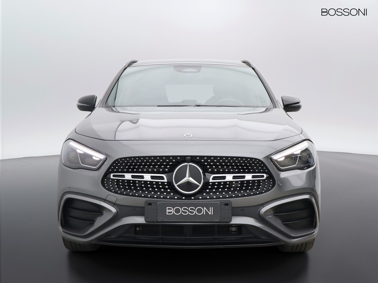 2 - Mercedes GLA 200 d amg line premium 8g-dct
