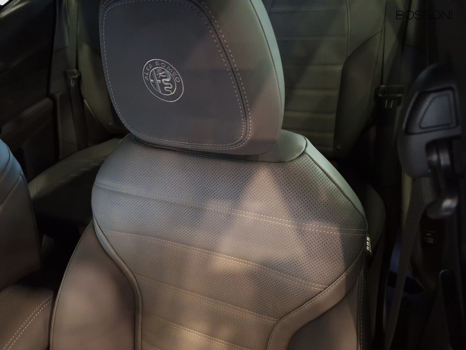 21 - Alfa Romeo Tonale 1.5 hybrid 160cv veloce tct7