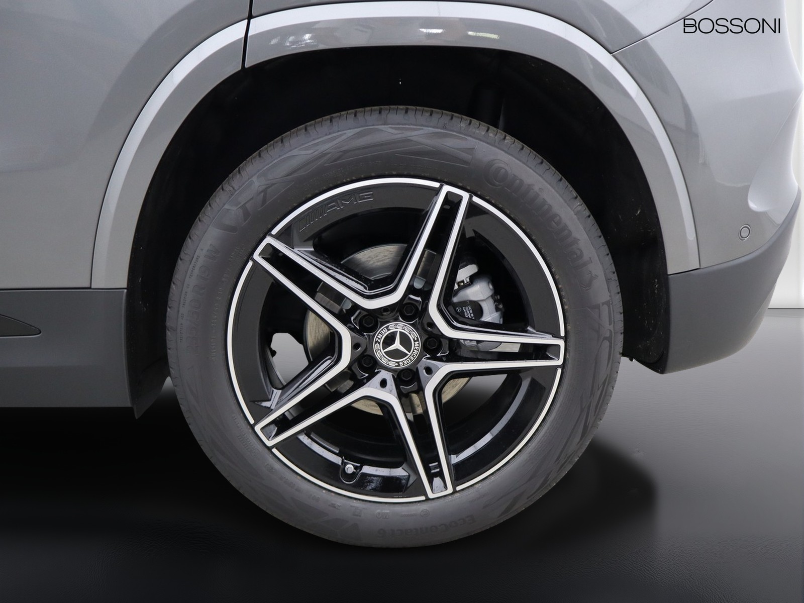 4 - Mercedes GLA 200 d amg line extra 8g-dct