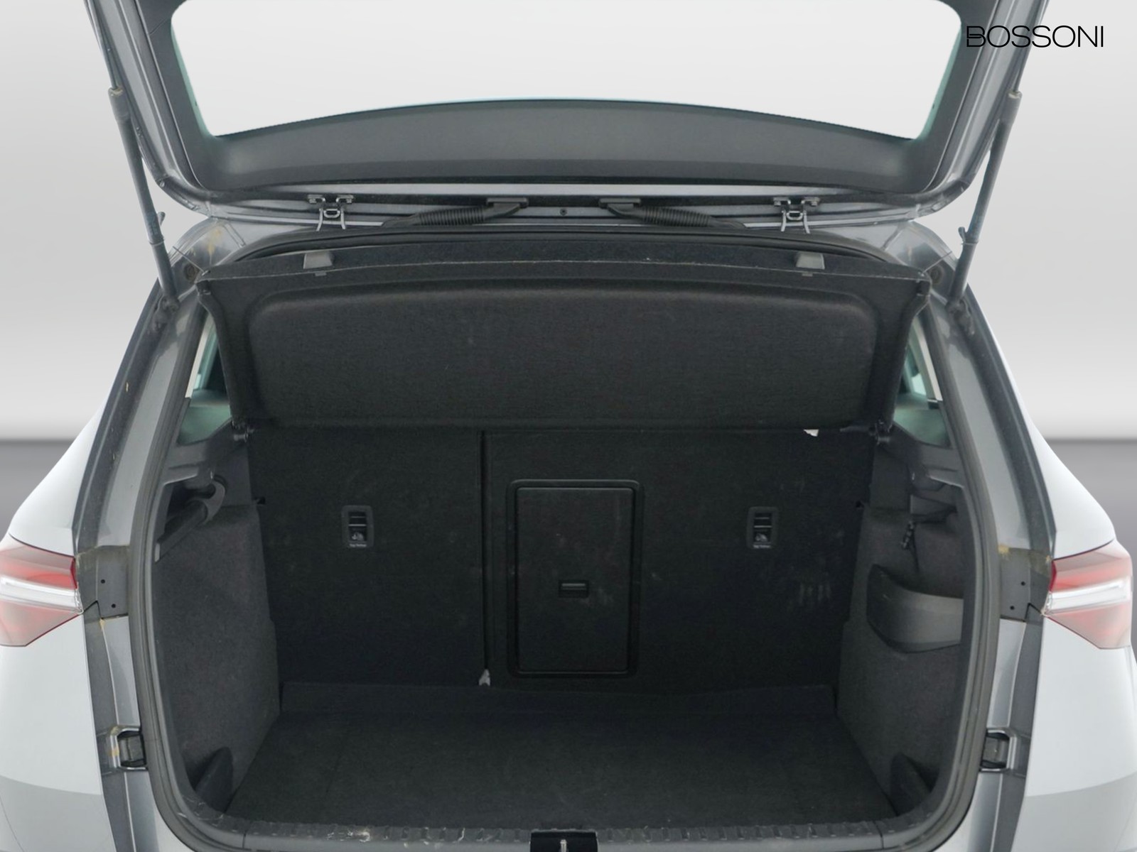 10 - Skoda Karoq 2.0 tdi evo scr 150cv executive dsg