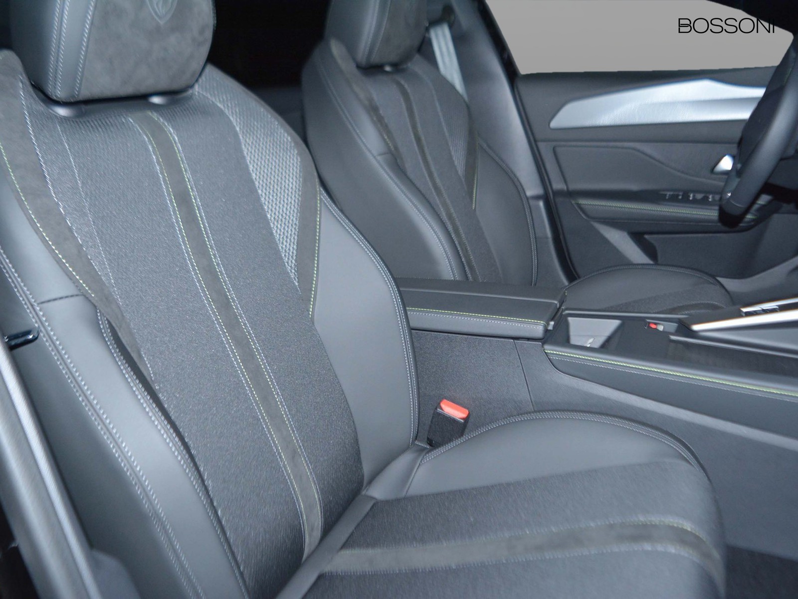 5 - Peugeot 308 1.2 hybrid 145cv gt e-dcs6