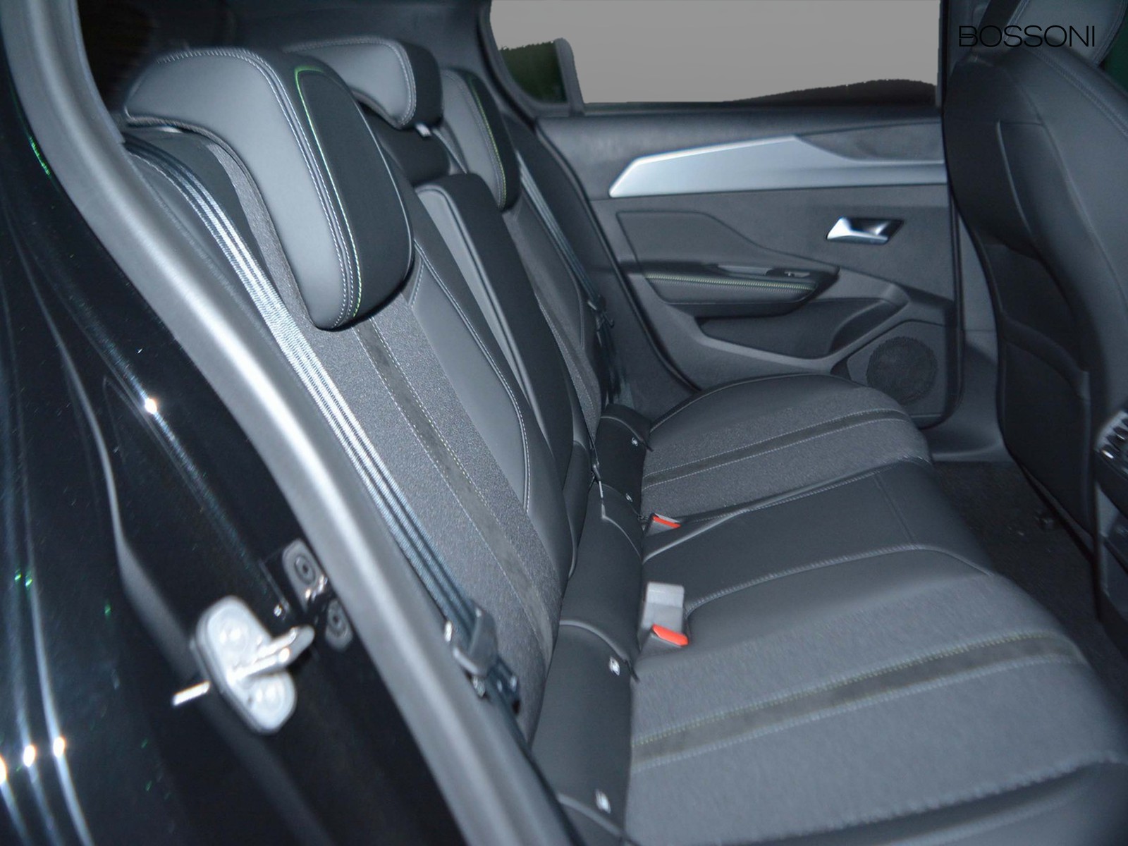 6 - Peugeot 308 1.2 hybrid 145cv gt e-dcs6