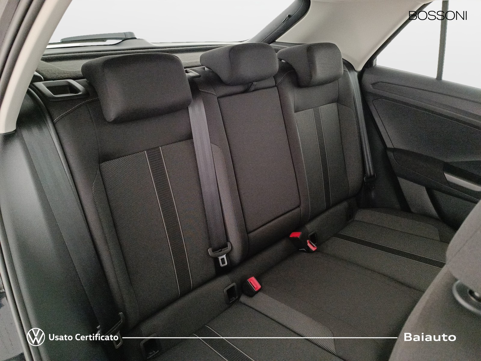 21 - Volkswagen T-Roc 2.0 tdi scr 150cv life dsg