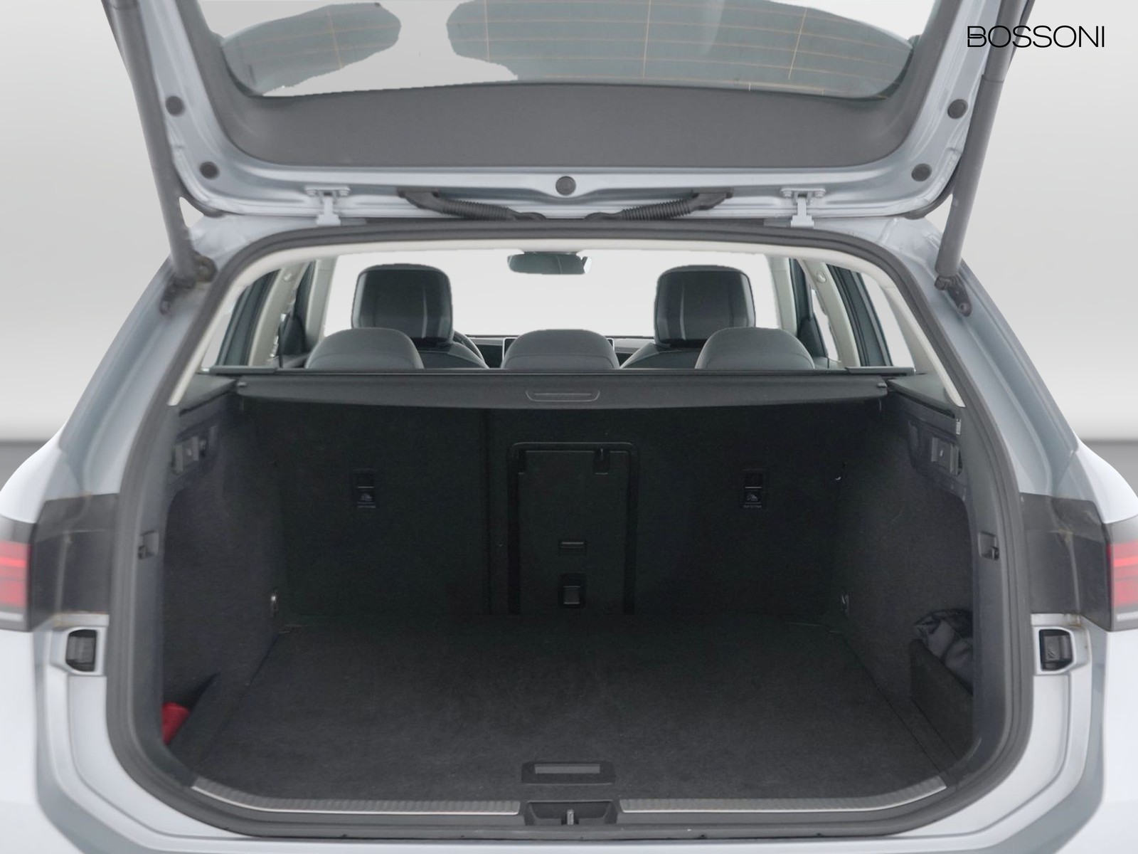 10 - Volkswagen Passat 2.0 tdi scr evo 150cv business dsg