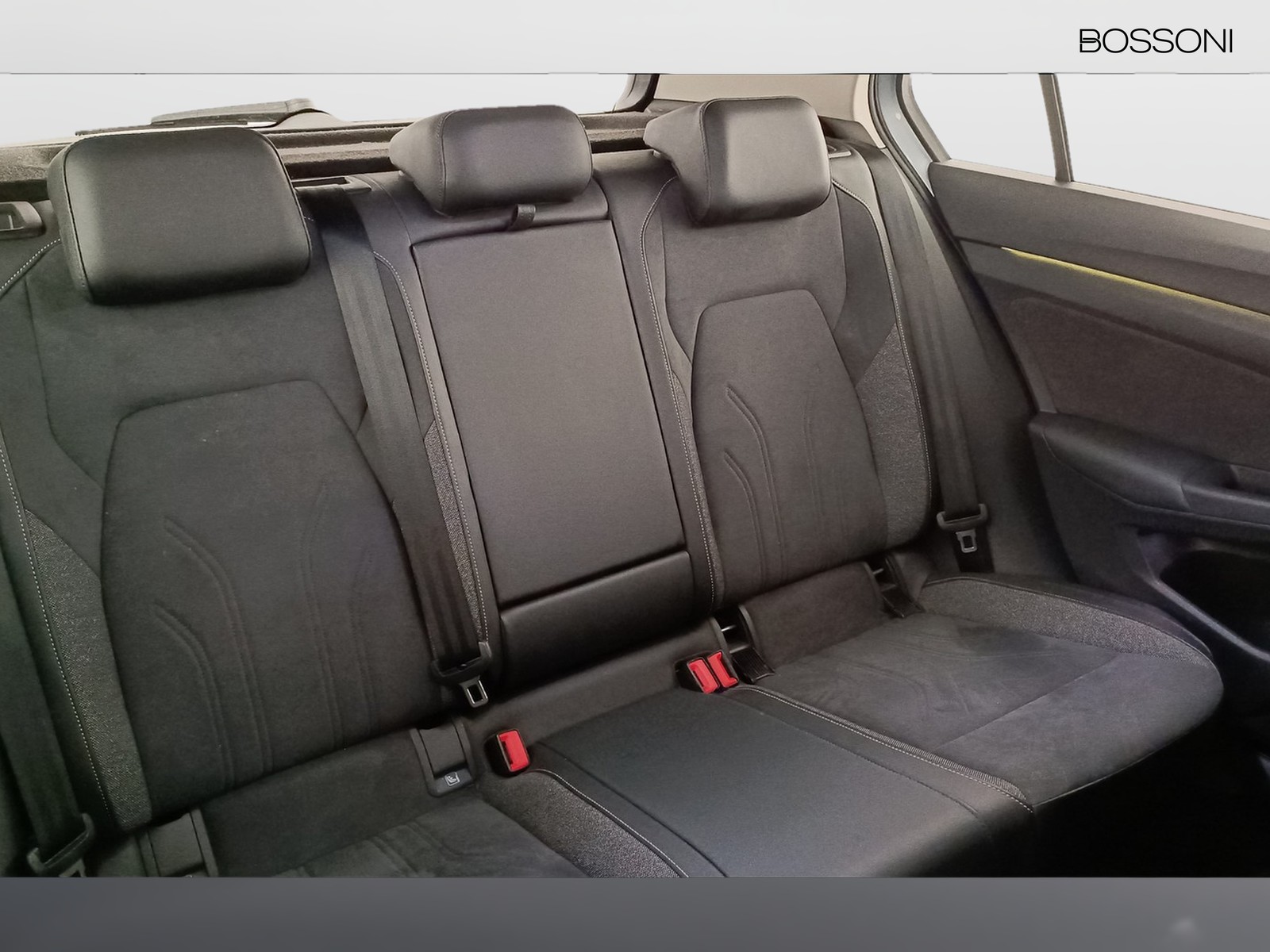 38 - Volkswagen Golf 2.0 tdi scr 150cv style dsg