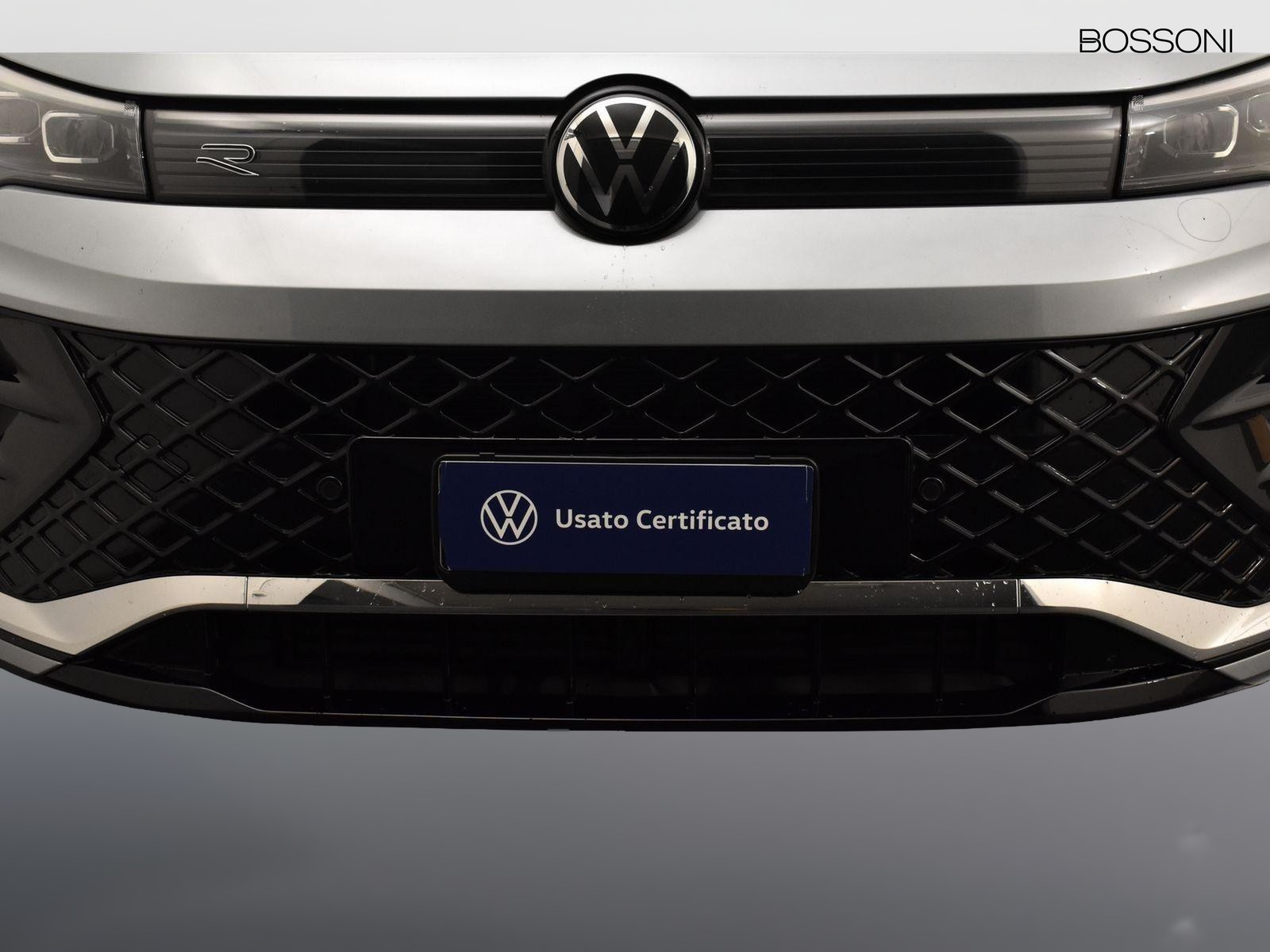 9 - Volkswagen Tiguan 2.0 tdi scr 150cv r-line dsg
