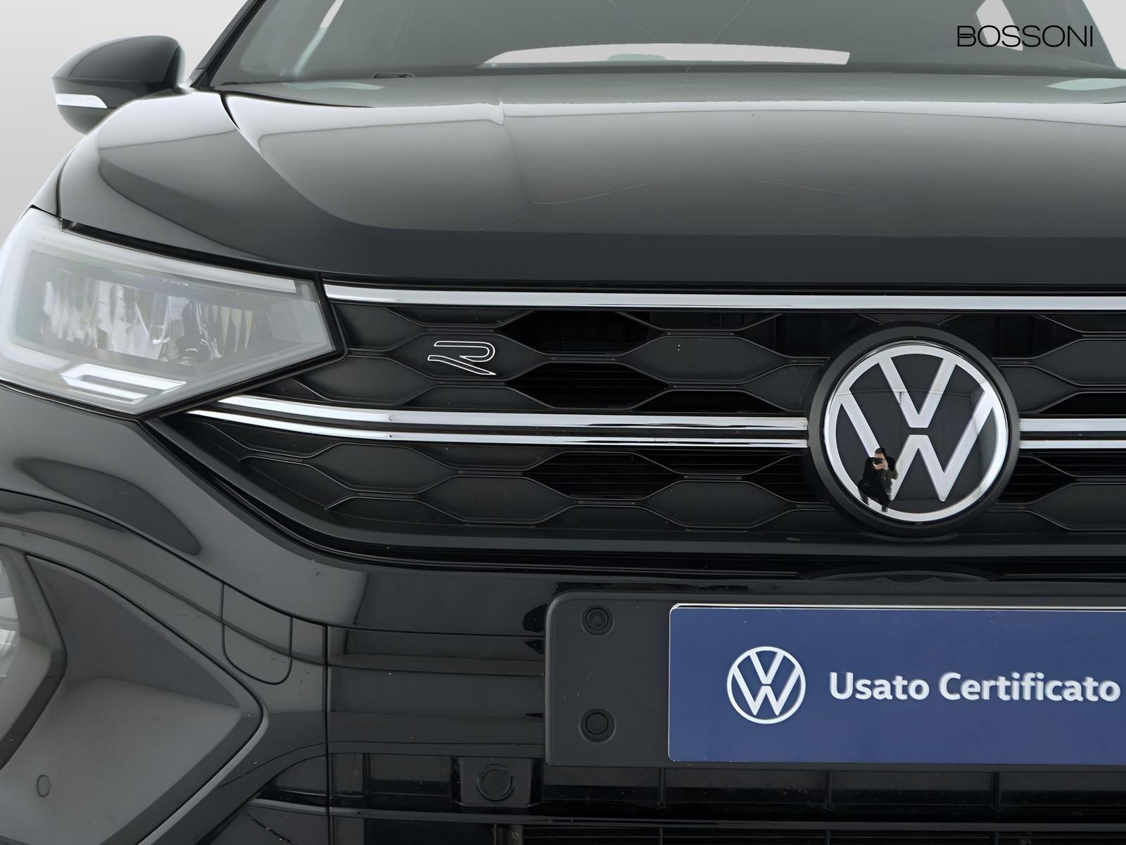 14 - Volkswagen Taigo 1.0 tsi 115cv r-line
