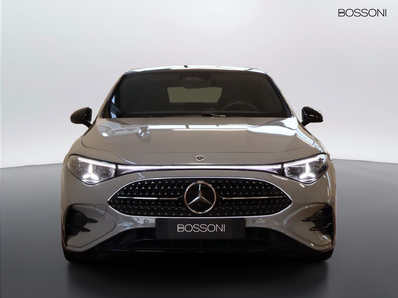 2 - Mercedes CLA 200 premium 4matic auto