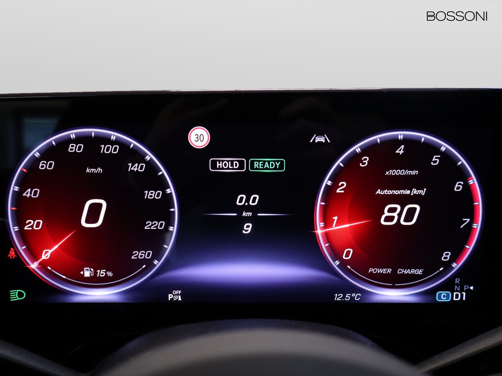 9 - Mercedes CLA 200 premium 4matic auto