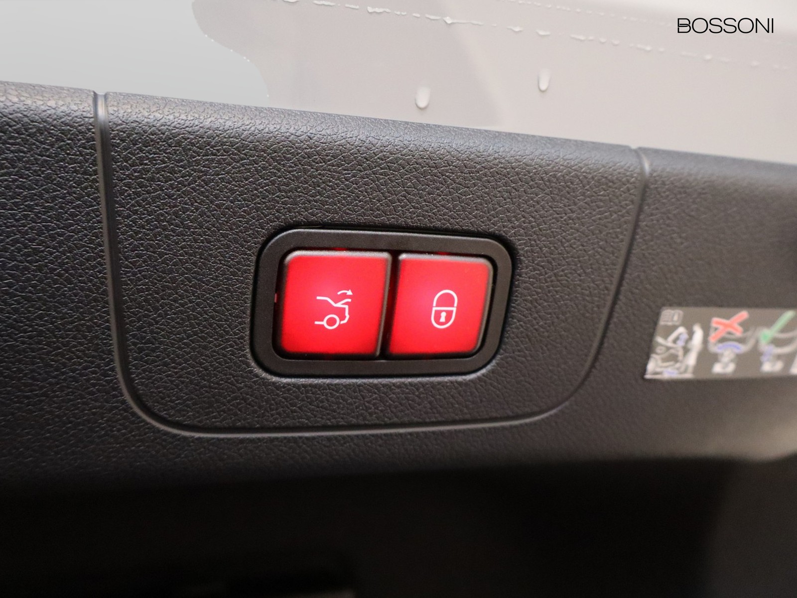 18 - Mercedes CLA 200 premium 4matic auto