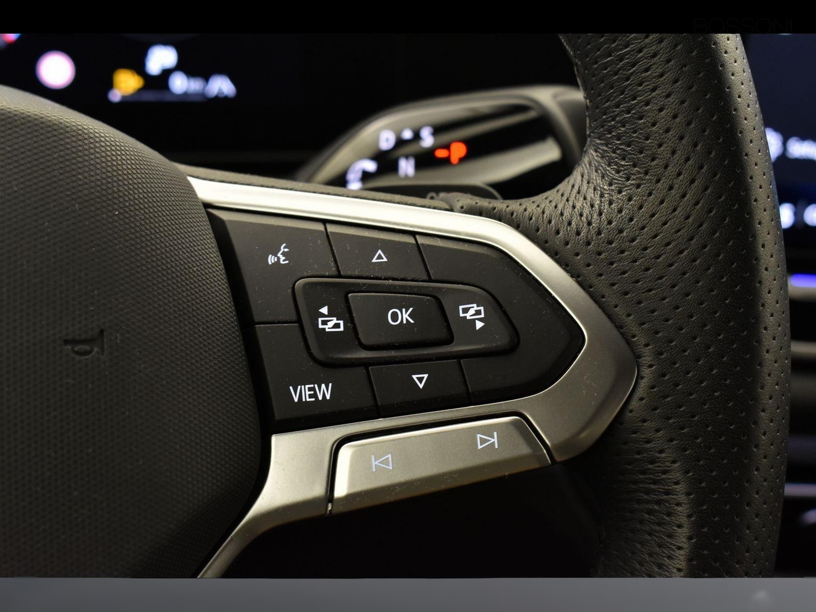 18 - Volkswagen Tiguan 2.0 tdi scr 150cv r-line dsg