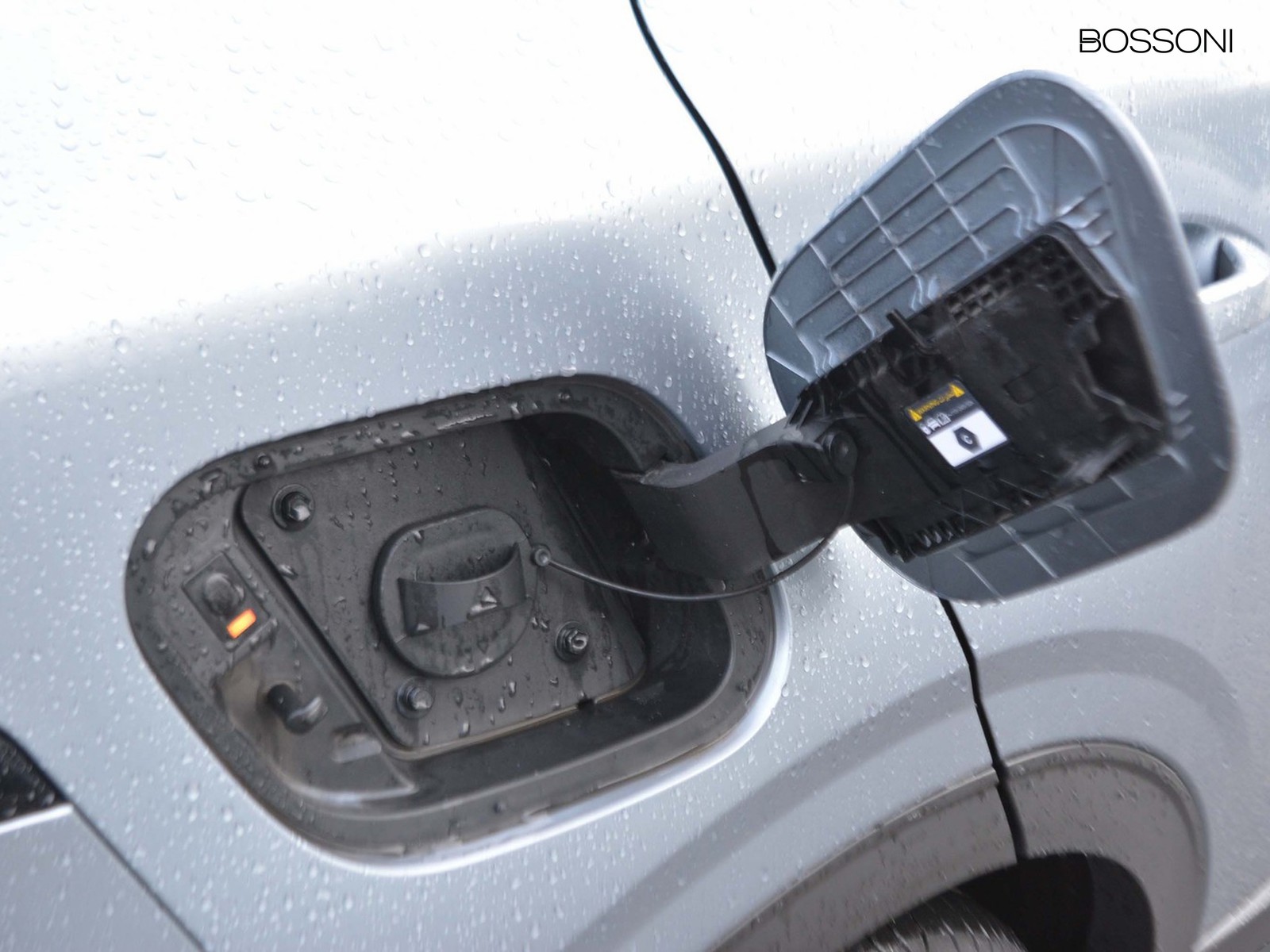 14 - Kia Sportage 1.6 t-gdi phev style awd at6