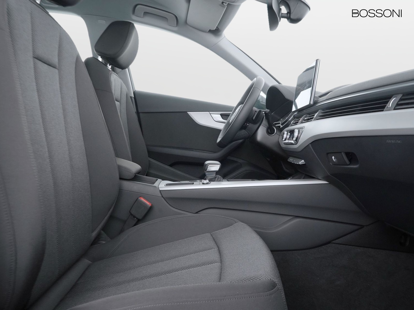 16 - Audi A4 avant 30 2.0 tdi mhev 136cv business advanced s tronic