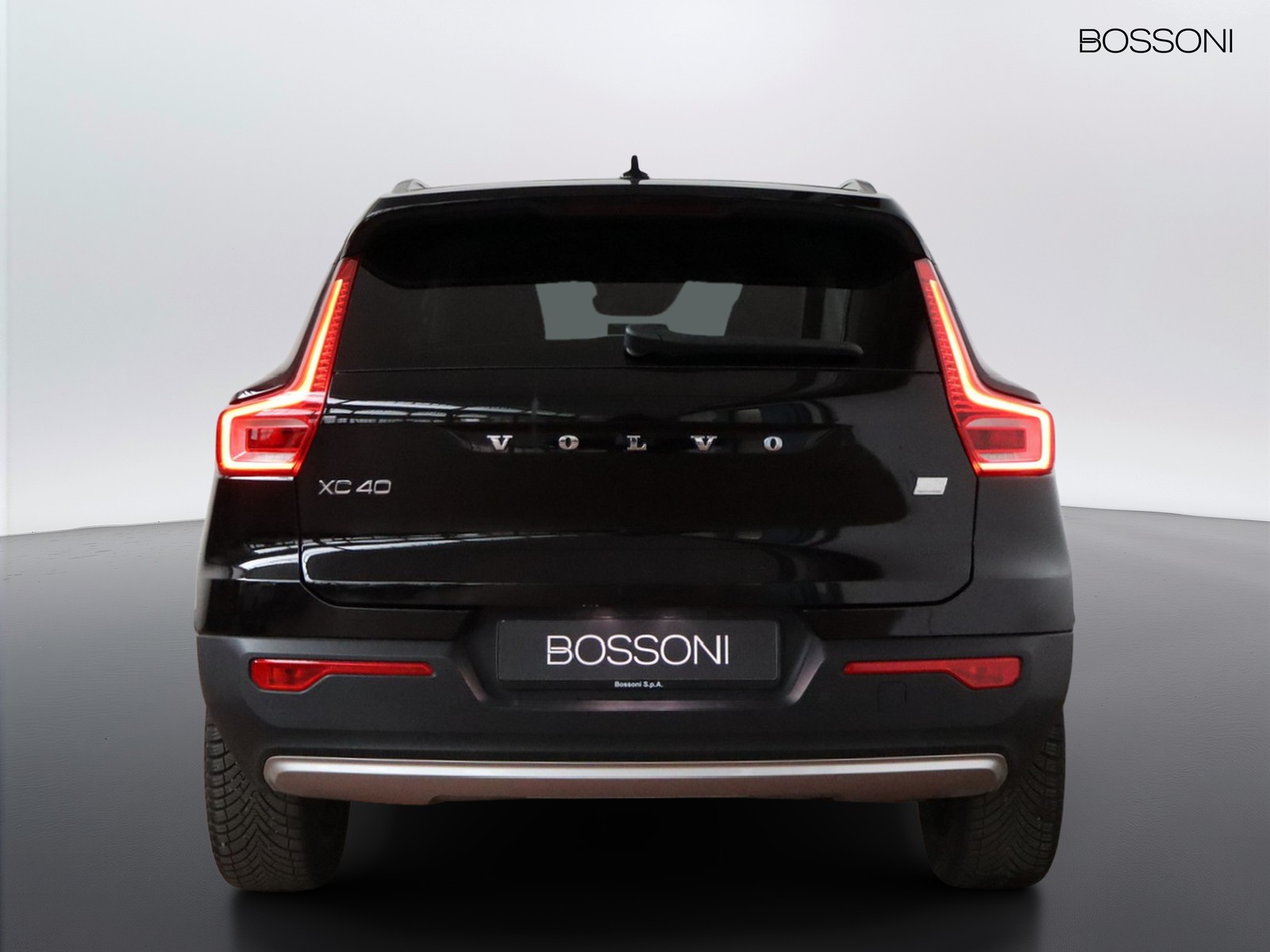 6 - Volvo XC40 1.5 t4 recharge plug-in-hybrid inscription geartronic my21