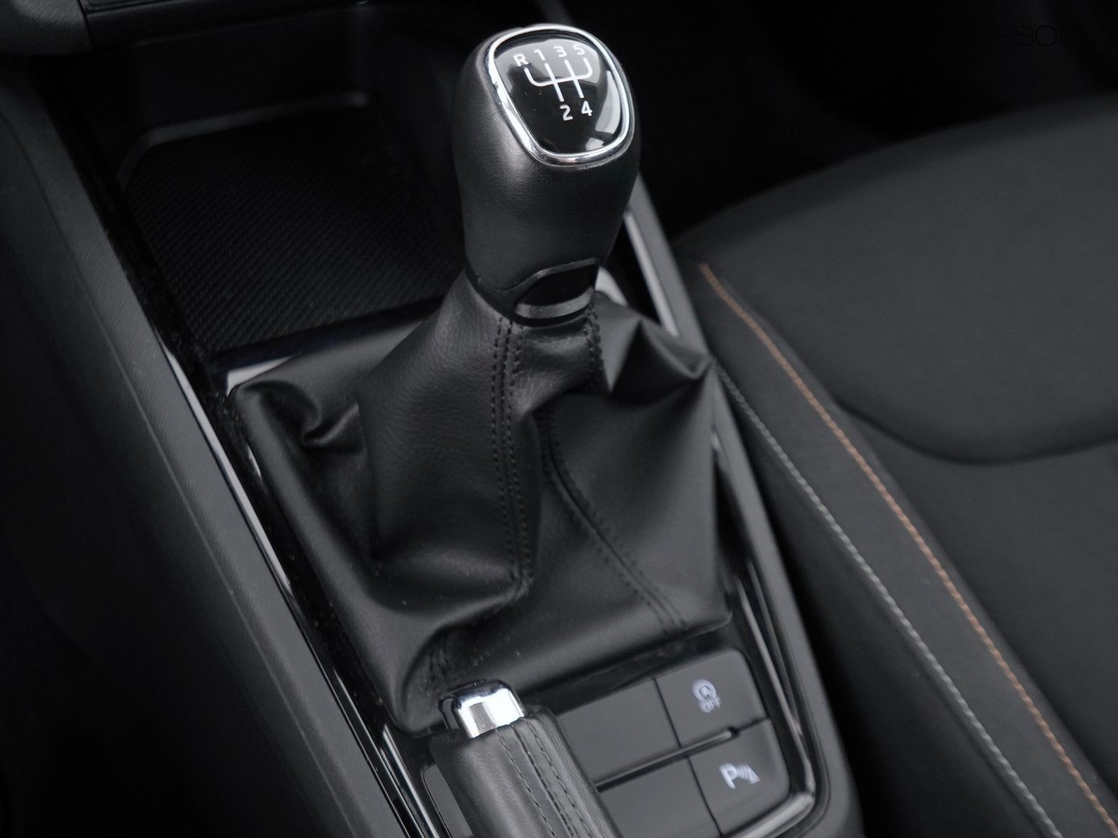 22 - Skoda Kamiq 1.0 tsi 95cv ambition