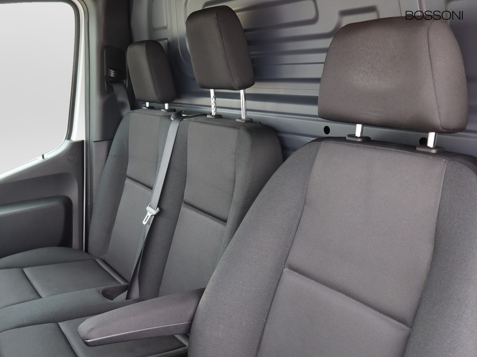 6 - Mercedes Vans Sprinter 315 2.0 cdi f 37/35 rwd h2
