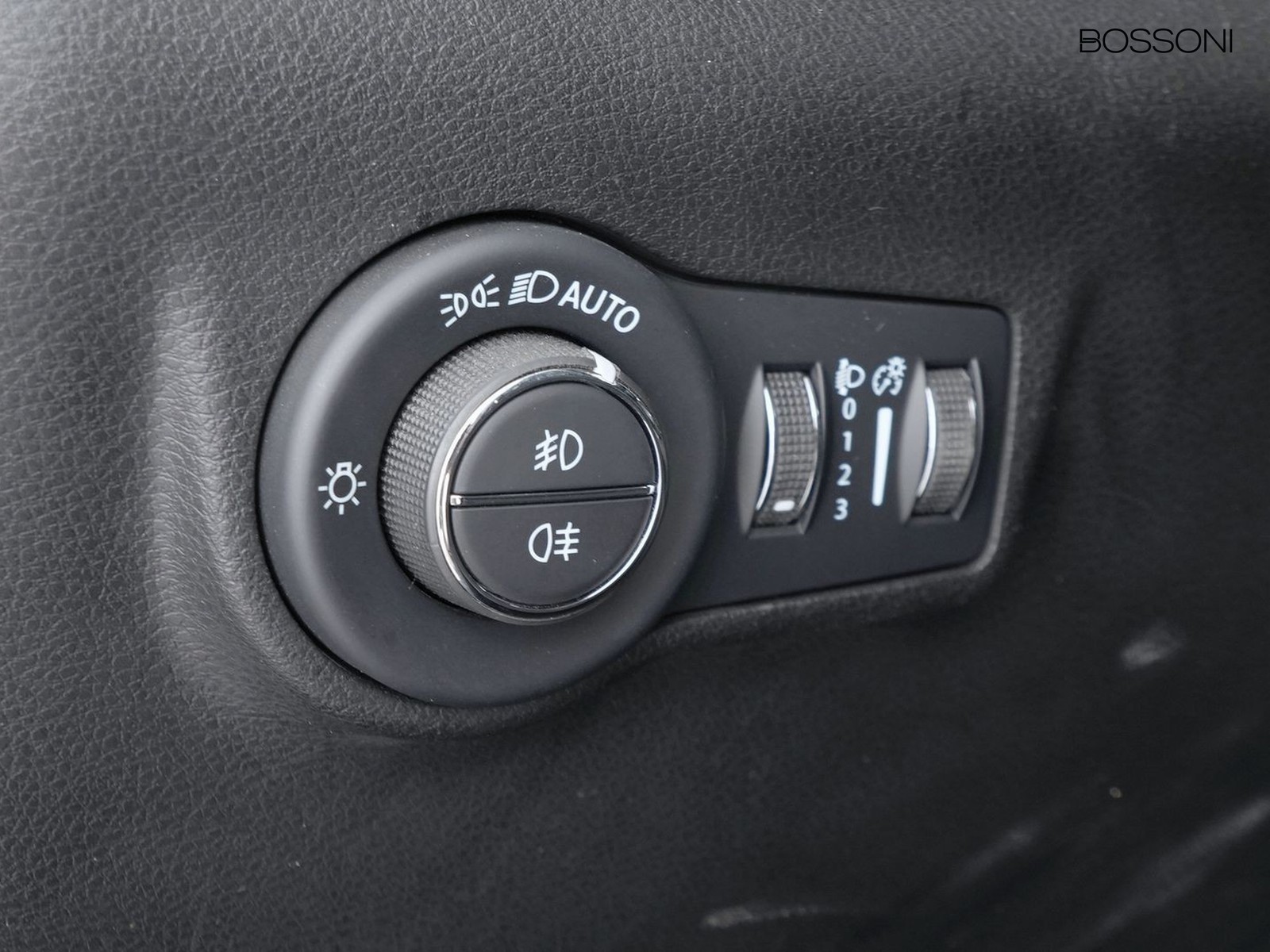 16 - Jeep Compass 1.6 multijet ii 130cv longitude 2wd
