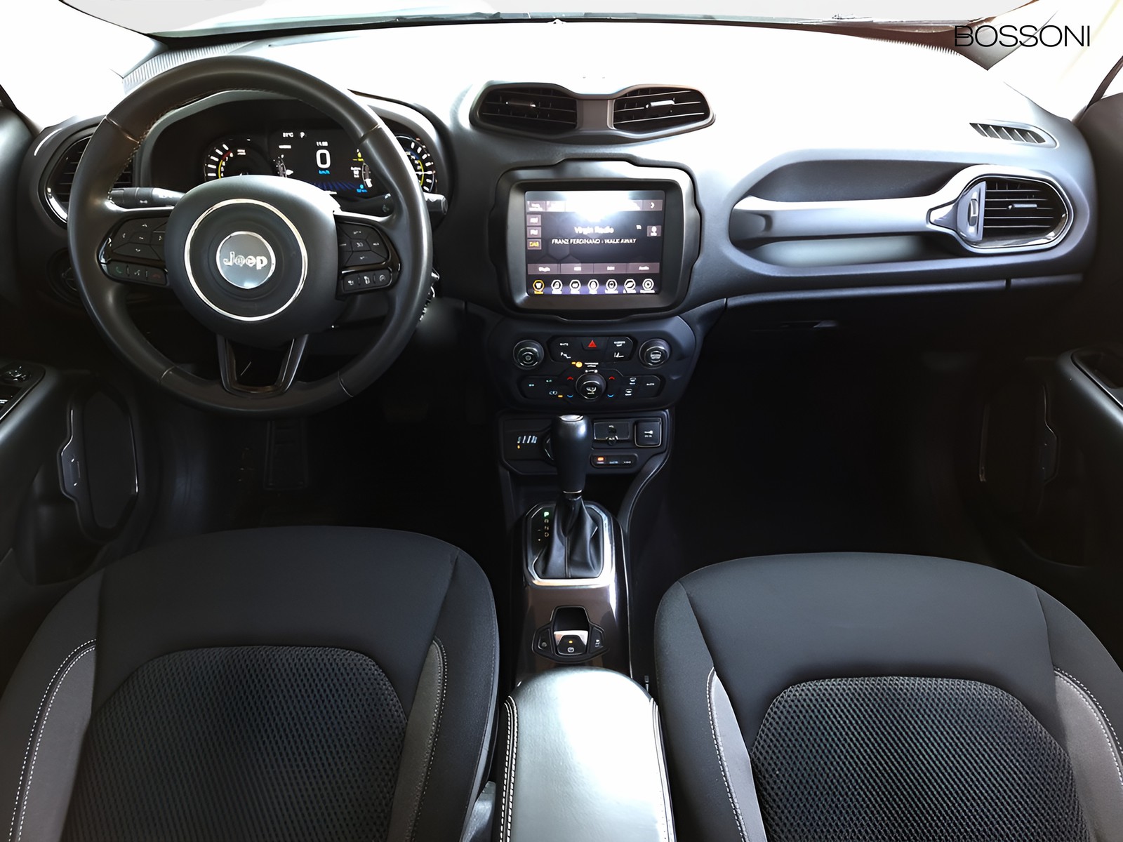 8 - Jeep Renegade 1.3 t4 phev limited 4xe at6