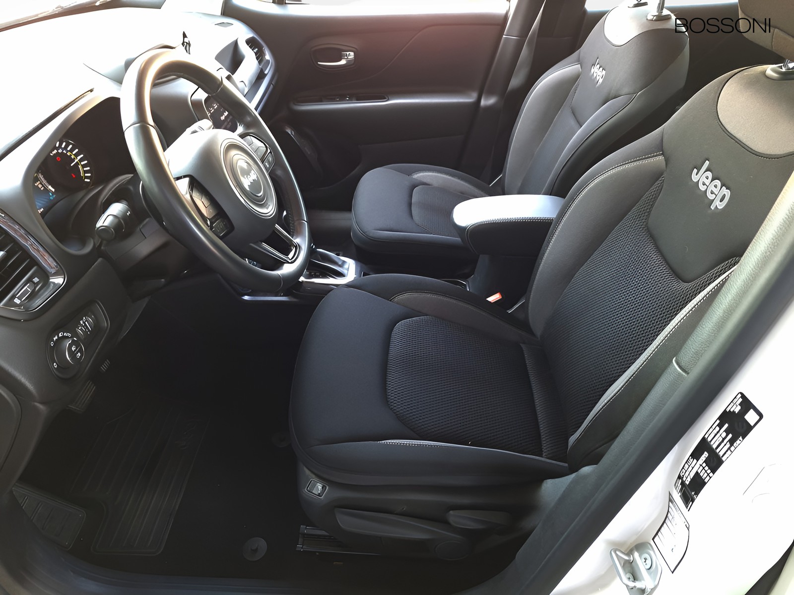 11 - Jeep Renegade 1.3 t4 phev limited 4xe at6