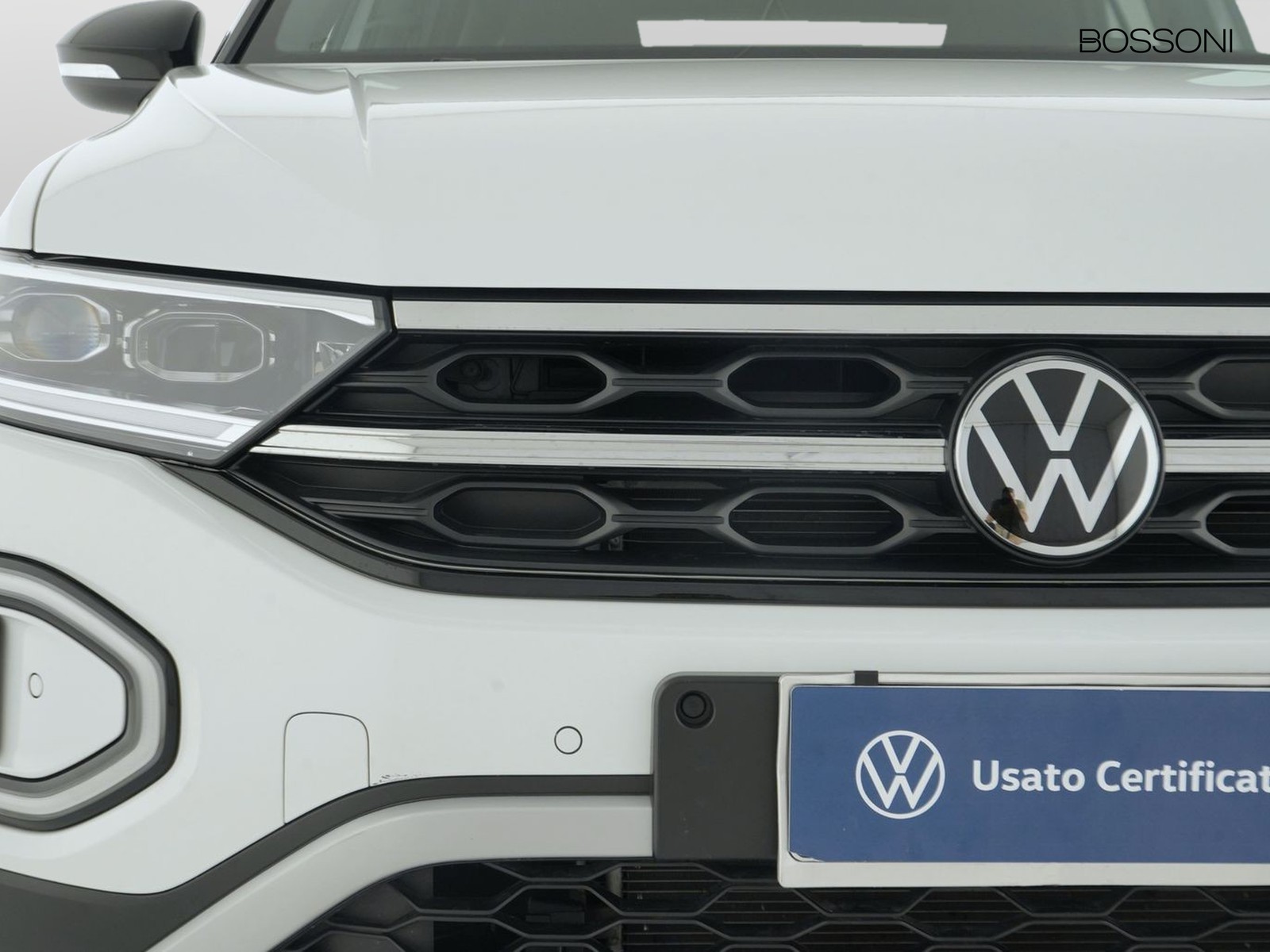 14 - Volkswagen T-Roc 1.0 tsi 110cv style