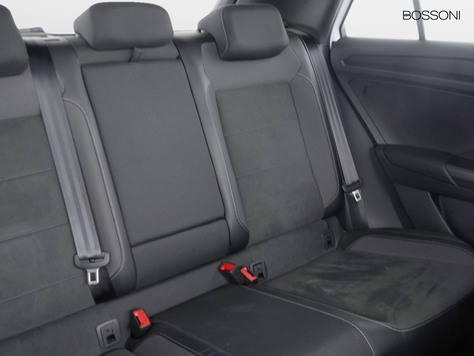 21 - Volkswagen T-Roc 1.0 tsi 110cv style
