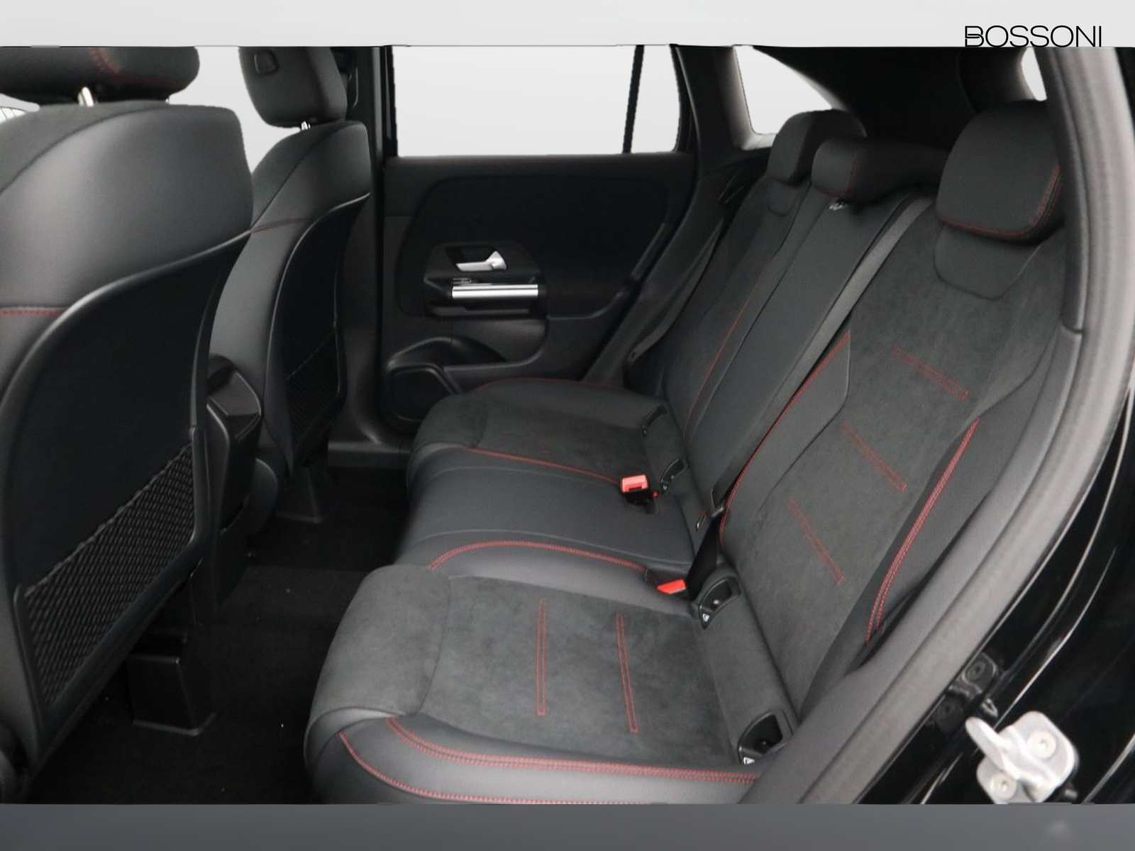 8 - Mercedes GLA 200 d amg line advanced plus 8g-dct